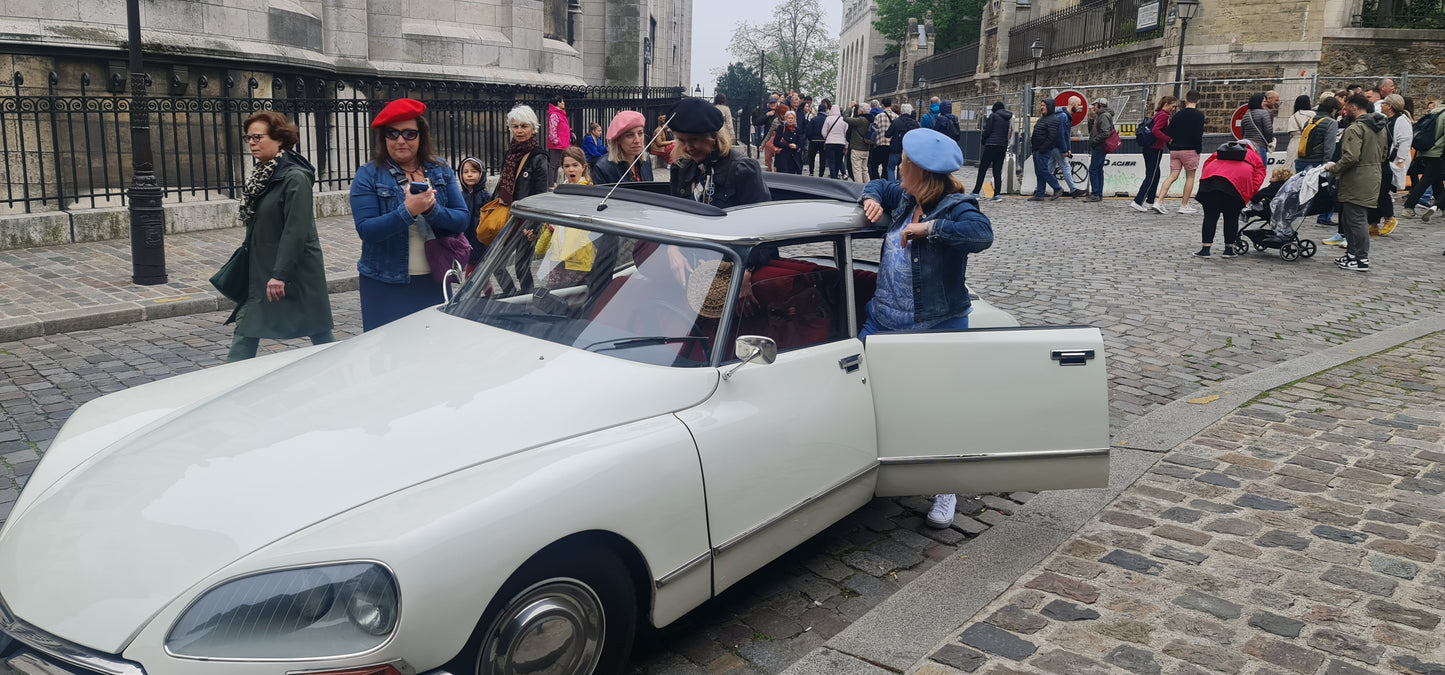 montmartre - #ParisEnDS
#CitroenDS1972
#VisiteDeParis
#ParisVintage
#ClassicCarTour
#DSCollection
#ExploreParis
#RetroRide
#VilleLumiere
#ParisEnVoitureAncienne